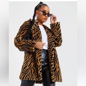 PrettyLittleThing Tiger-print Fur Coat